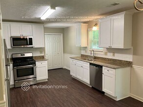 3080 Palomino Dr in Powder Springs, GA - Foto de edificio - Building Photo