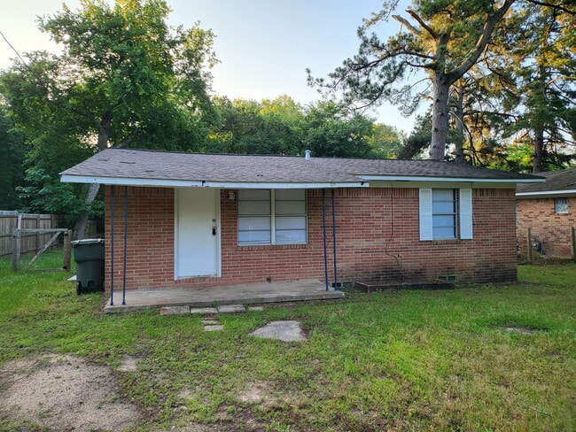 1229 Wells St in Nacogdoches, TX - Building Photo - Building Photo