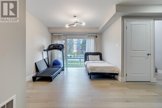 29 Pony Farm Dr in Toronto, ON - Building Photo - Building Photo