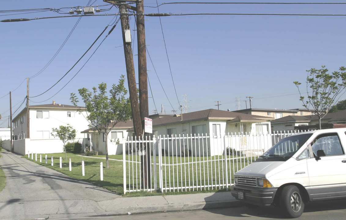 1513-1517 3/4 W 204th St in Torrance, CA - Building Photo