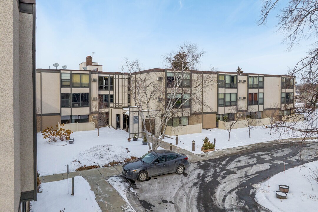 Westmoreland Hills in St. Louis Park, MN - Building Photo