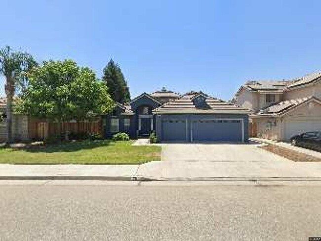 property at 711 E Omaha Ave