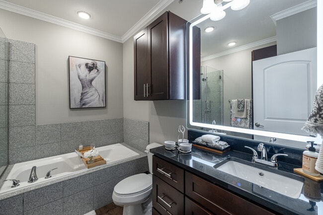 Fountaine Bleau Central Landing in Conway, AR - Foto de edificio - Interior Photo