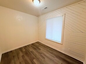 2559 Ballantyne Dr in Merced, CA - Foto de edificio - Building Photo