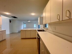 1132 Hatteras Cir in Greenacres, FL - Building Photo - Building Photo