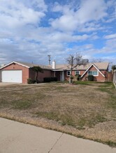 1828 Julian Ave in Bakersfield, CA - Building Photo - Building Photo