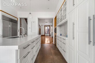 458 W 153rd St, Unit 2 in New York, NY - Foto de edificio - Building Photo