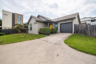6404 Carson Rdg in Austin, TX - Building Photo