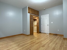 152 Broadway, Unit 1 in Taunton, MA - Building Photo