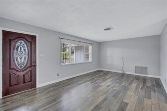 2544 Burnice Dr in Clearwater, FL - Building Photo - Building Photo