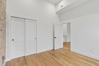 25 Corbin Ave in Jersey City, NJ - Building Photo - Building Photo