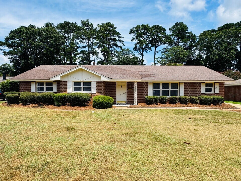 3913 Dalraida Pl in Montgomery, AL - Building Photo