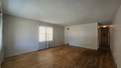 2021 S 60th St in Omaha, NE - Building Photo - Building Photo