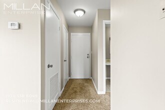 612 Madison Street in Clarksville, TN - Building Photo - Interior Photo