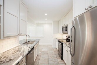 10140 Shadyview Dr in Dallas, TX - Building Photo - Building Photo