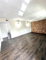 372 S Cherry St, Unit 372 South Cherry Street B in Kernersville, NC - Building Photo