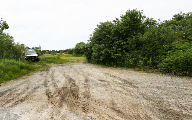 Eagle Landing in Clinton, CT - Building Photo - Building Photo