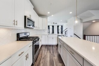 2530 Lanham Hill Cir in Upper Marlboro, MD - Building Photo - Building Photo