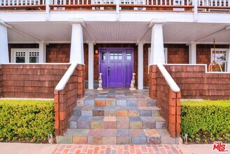 2172 Argyle Ave in Los Angeles, CA - Building Photo - Building Photo