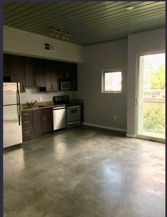 620 Glen Iris Dr NE in Atlanta, GA - Foto de edificio