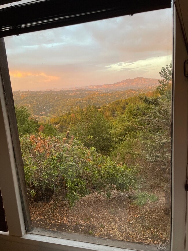 236 Lomas Cantadas, Unit In-Law