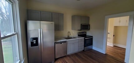 515 W Magnolia Ave, Unit 1 in Johnson City, TN - Foto de edificio - Building Photo