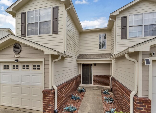 735 Majestic Dr in Crestview, FL - Building Photo - Building Photo