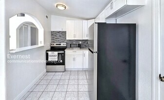 1906 E 98th Ave in Tampa, FL - Building Photo