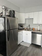 42 Valley Dr in New Milford, CT - Building Photo - Building Photo