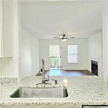 3655 Habersham Rd NW in Atlanta, GA - Foto de edificio - Building Photo