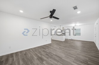 175 Holly Rd NW in Atlanta, GA - Foto de edificio - Building Photo