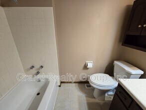 531 Evergreen Ct in Waukegan, IL - Building Photo - Building Photo