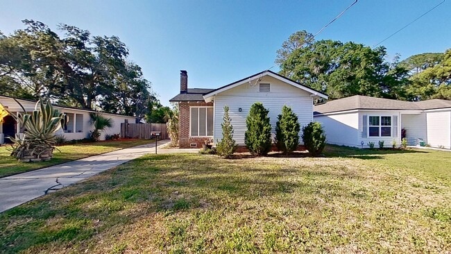property at 4633 Kingsbury St
