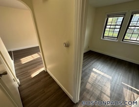 15 Dudley St, Unit A in Arlington, MA - Building Photo - Building Photo