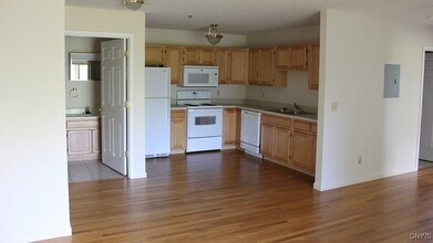 5781 Stone Gate Heights in Jamesville, NY - Building Photo - Building Photo