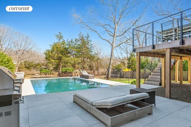 19 Isle of Wight Rd in East Hampton, NY - Building Photo - Building Photo