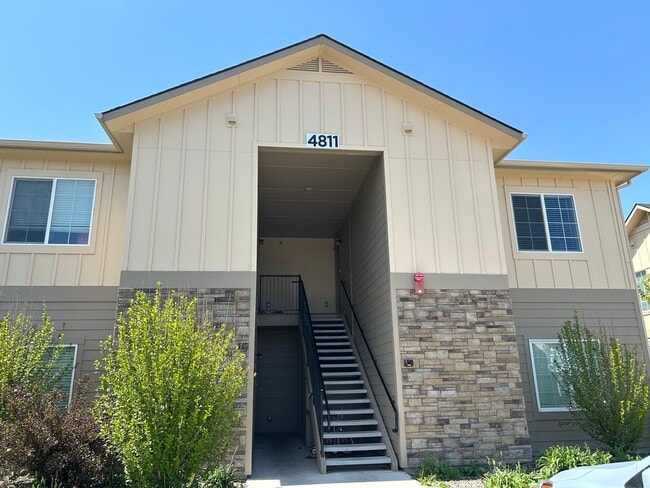 4811 Continental Ln, Unit 201