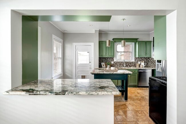 721 E 16th St in Houston, TX - Building Photo - Building Photo