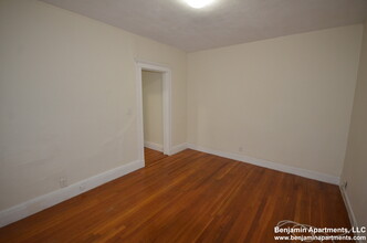 25 Walbridge St, Unit 11 in Boston, MA - Building Photo - Building Photo