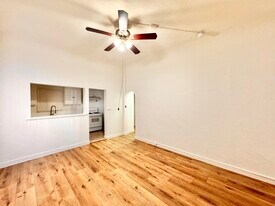 739 Normandie Ave in Los Angeles, CA - Building Photo