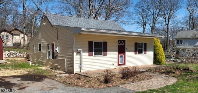 property at 8 Quinton Rd