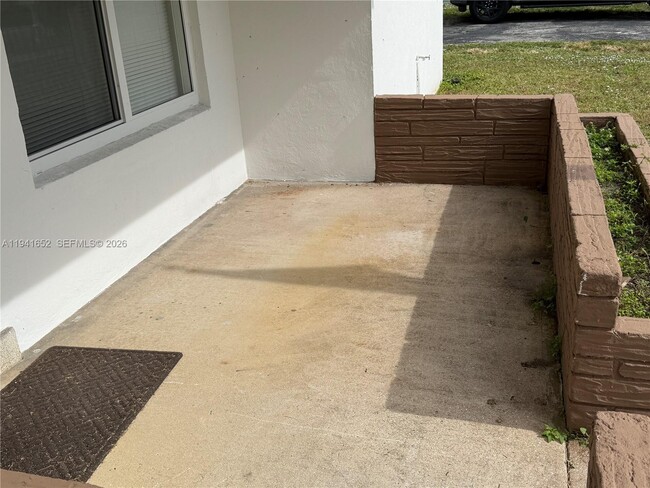 3581 SW 13th Ct in Fort Lauderdale, FL - Building Photo - Building Photo