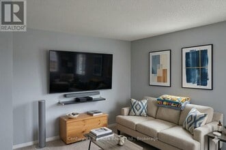 219 Oxford St in Orillia, ON - Building Photo - Building Photo