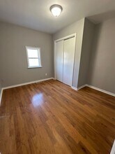 422 N 1st St in Iola, KS - Building Photo - Building Photo