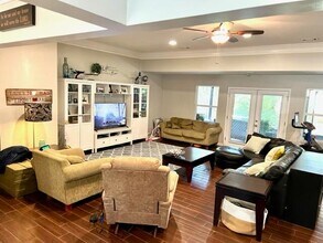 16 Mariners Ln in Mary Esther, FL - Building Photo - Building Photo