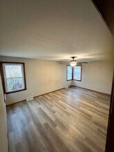 427 Galloway Ct in Waterloo, IA - Building Photo - Building Photo