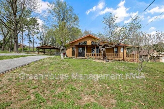 8392 S Lakeshore Dr in Rogers, AR - Building Photo - Building Photo