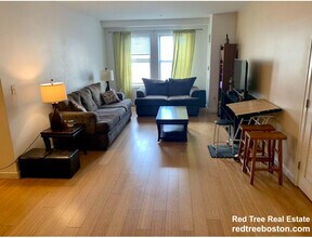 16 Miner St, Unit 303 in Boston, MA - Building Photo - Building Photo