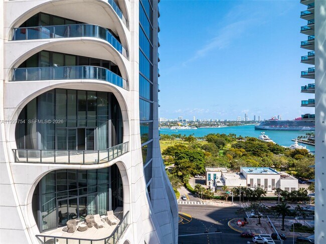 1000 Biscayne Blvd in Miami, FL - Building Photo - Building Photo