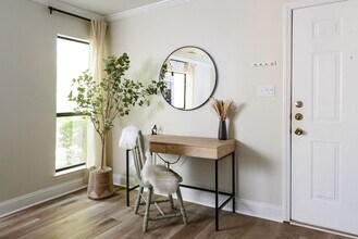 2711 Randolph Rd in Charlotte, NC - Foto de edificio - Building Photo